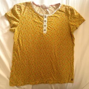 Like New! Matilda Jane cap sleeve, button accent,  mini floral shirt.